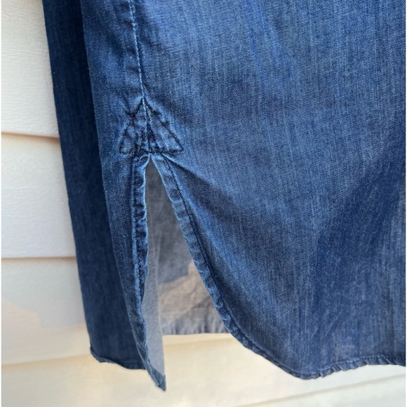 Theory blue denim-like long-sleeved button down shirt,side slits,chest pockets S - Picture 7 of 11